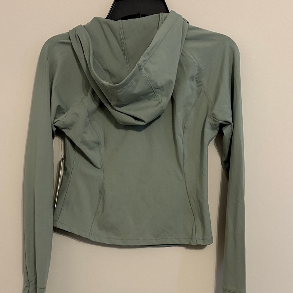 Yogalicious Women's Jacket in Sage Green.Brand New With Tags. - Picture 4 of 4